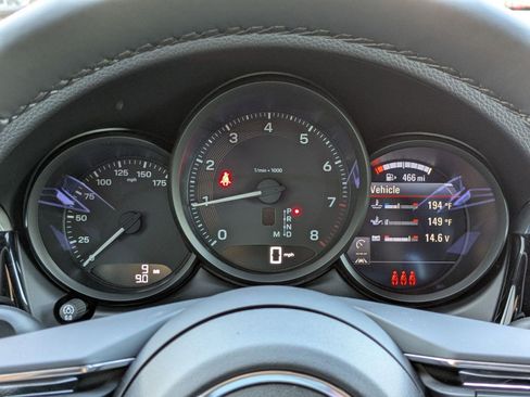 New 2026 Porsche Macan image 16