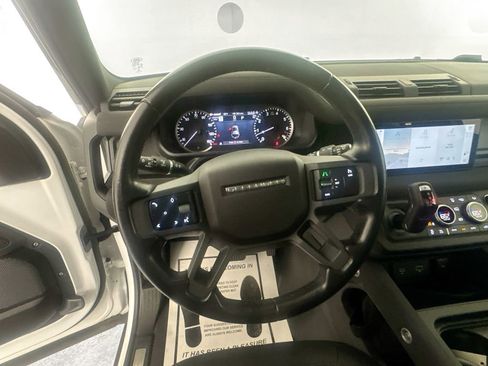 Certified 2023 Land Rover Defender 110 X-Dynamic SE image 11