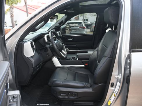 Used 2024 Toyota Tundra Platinum AWD/4WD image 8