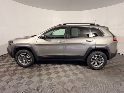 Used 2020 Jeep Cherokee Trailhawk image 7