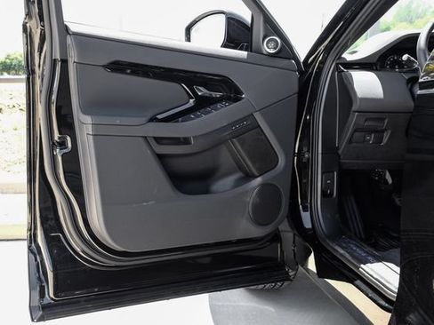New 2026 Land Rover Range Rover Evoque S AWD/4WD image 50