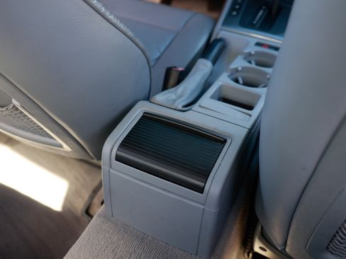 Used 1999 BMW 323i Sedan image 39