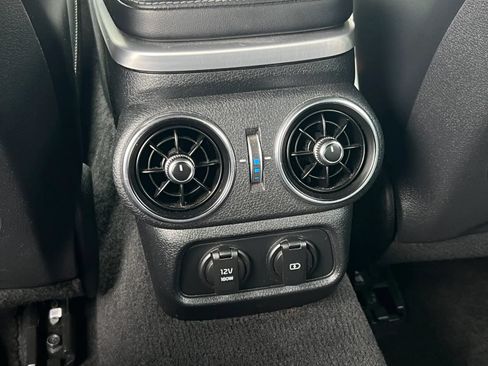 Used 2019 Kia Stinger GT2 AWD/4WD image 22