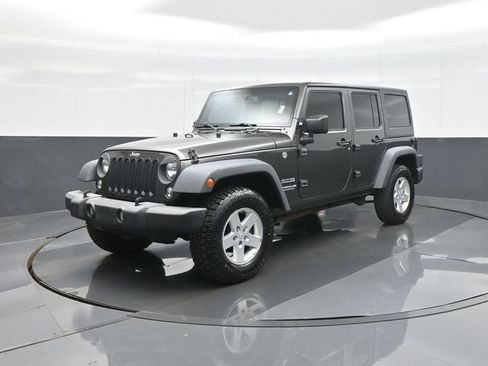 Used 2017 Jeep Wrangler Unlimited Sport w/ Quick Order Package 24S AWD/4WD image 3