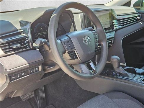 Used 2025 Toyota Camry LE FWD image 10
