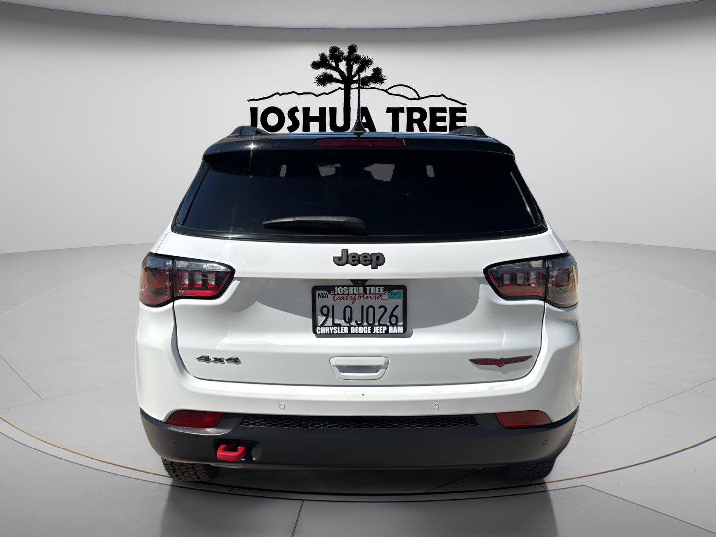 Used 2024 Jeep Compass Trailhawk AWD/4WD image 6