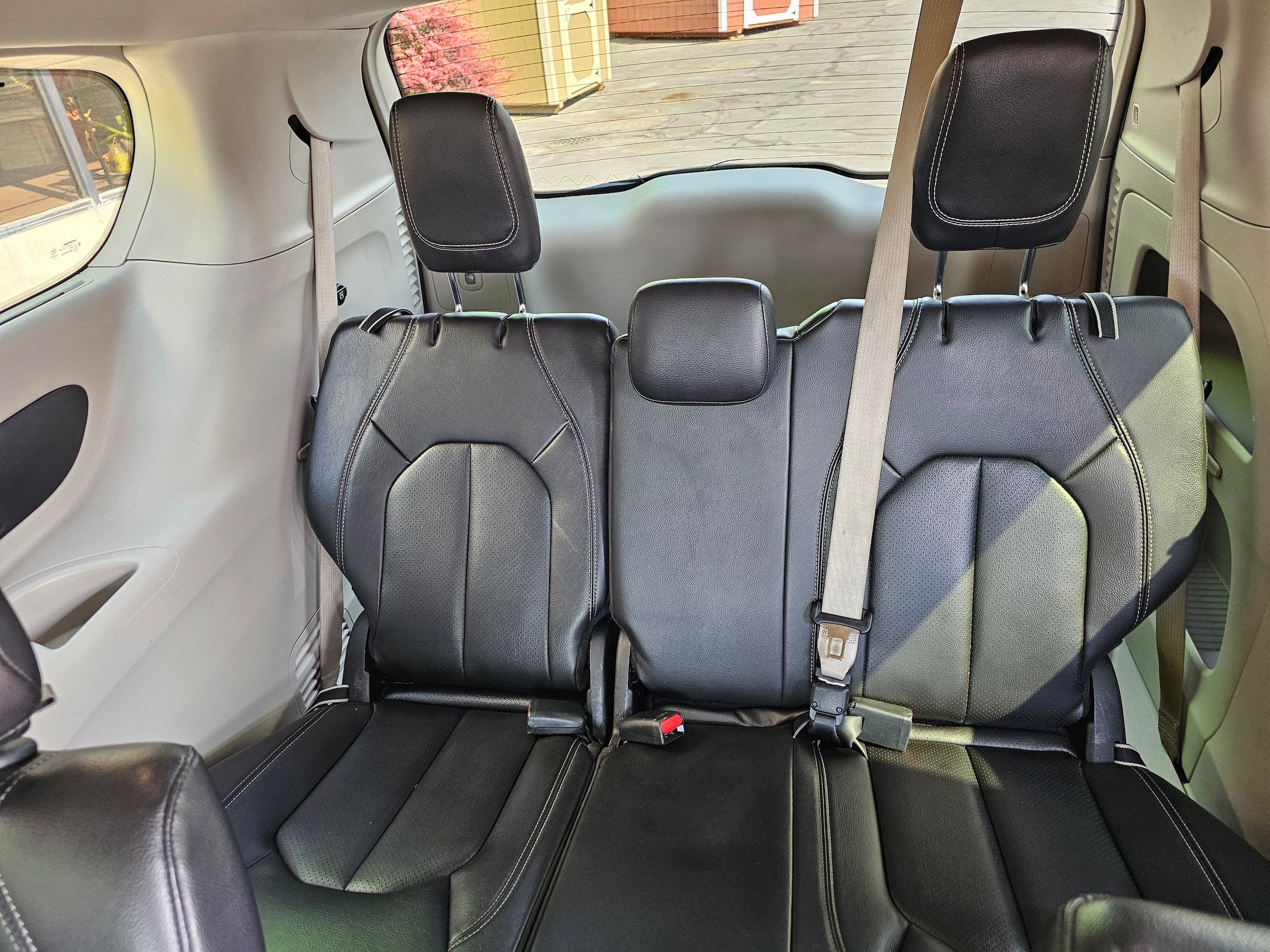Used 2022 Chrysler Pacifica Touring-L FWD image 16