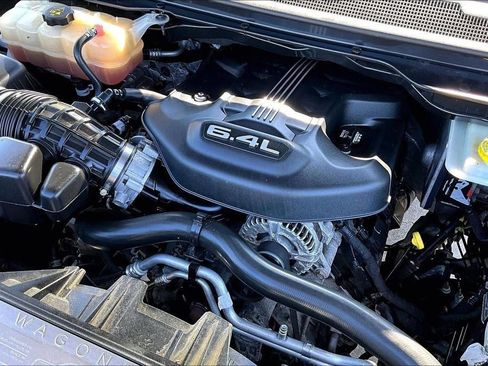 Used 2022 Jeep Grand Wagoneer Series II w/ Flexible Seating Group image 35