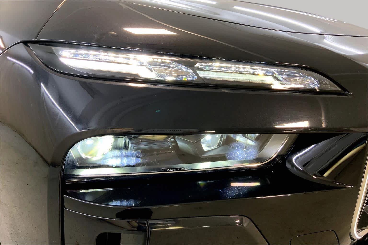 Used 2024 BMW i7 xDrive60 AWD/4WD image 27