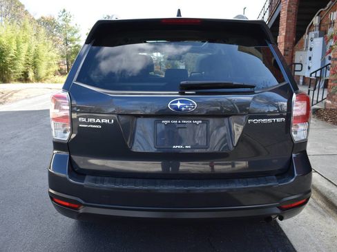 Used 2018 Subaru Forester 2.5i Premium w/ All-Weather Package image 6