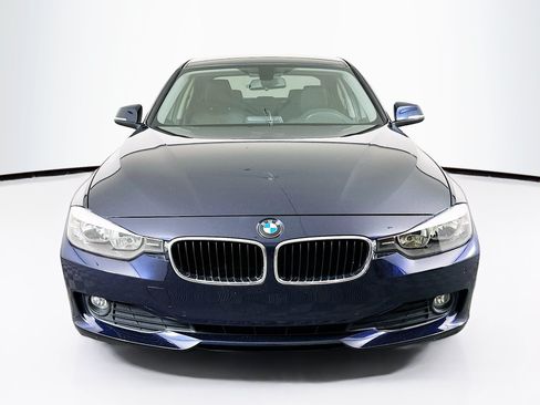 Used 2013 BMW 320i Sedan RWD image 2