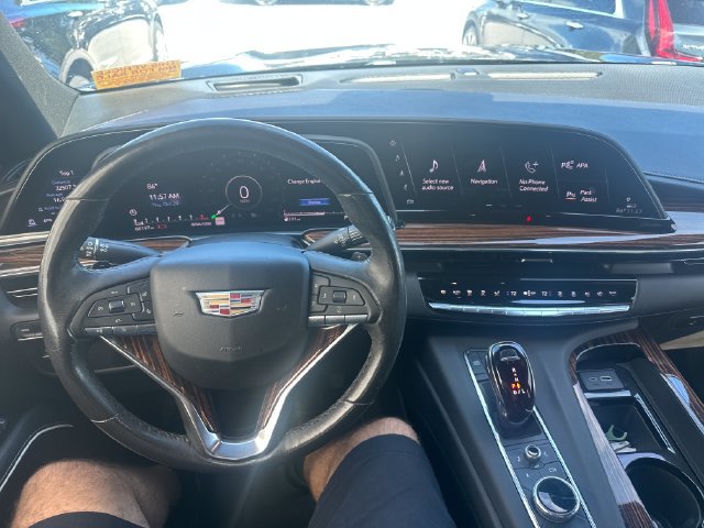 Used 2021 Cadillac Escalade Premium Luxury RWD image 12