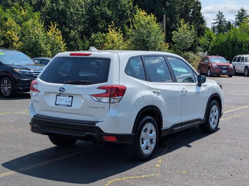 Used 2022 Subaru Forester AWD/4WD image 5