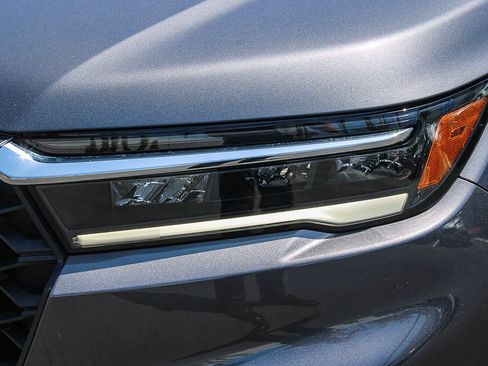 Used 2023 Honda Pilot EX-L image 5