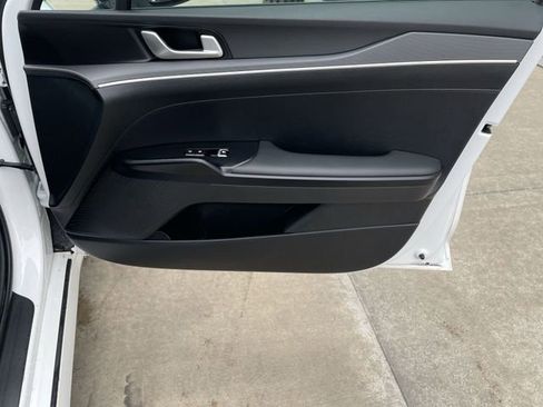 Used 2025 Kia K5 LXS FWD image 39