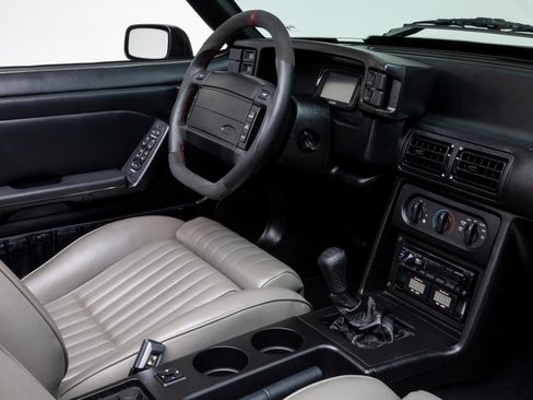 Used 1990 Ford Mustang GT RWD image 38