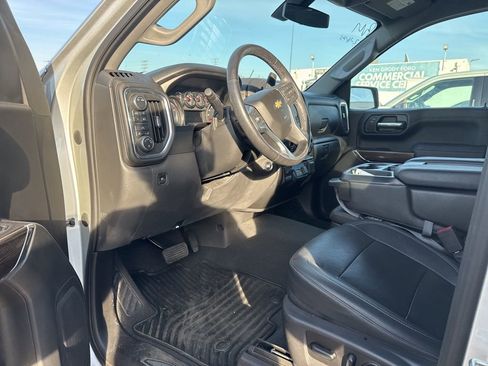 Used 2021 Chevrolet Silverado 1500 LT w/ Convenience Package II image 6