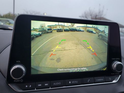 Used 2021 Nissan Sentra SV image 27