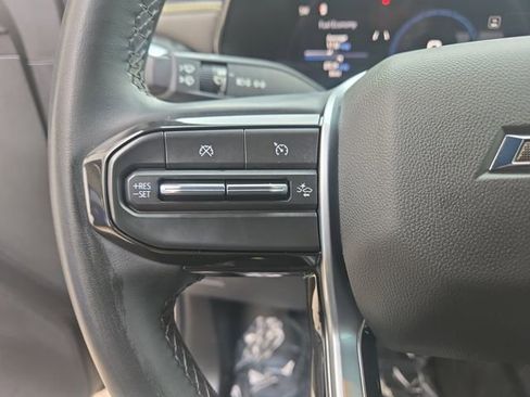 Used 2023 Chevrolet Colorado ZR2 image 8