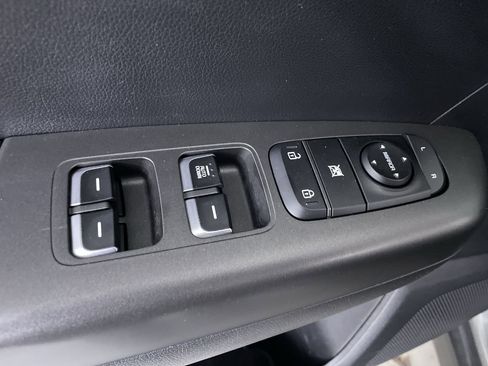 Used 2021 Kia Sportage LX AWD/4WD image 11