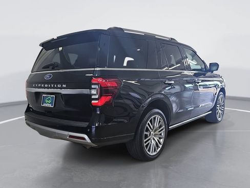 Used 2024 Ford Expedition Platinum AWD/4WD image 3