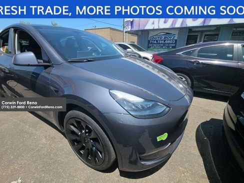 Used 2023 Tesla Model Y Long Range AWD/4WD image 1