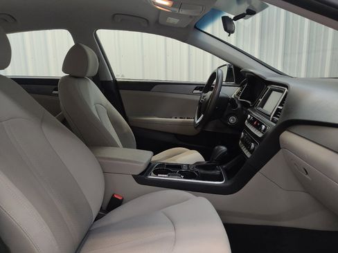 Used 2019 Hyundai Sonata SE FWD image 21