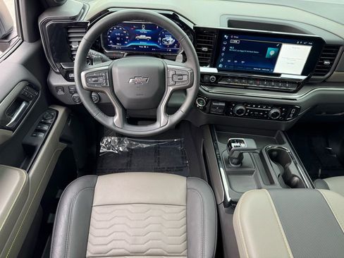 Used 2024 Chevrolet Silverado 1500 ZR2 w/ Technology Package image 17