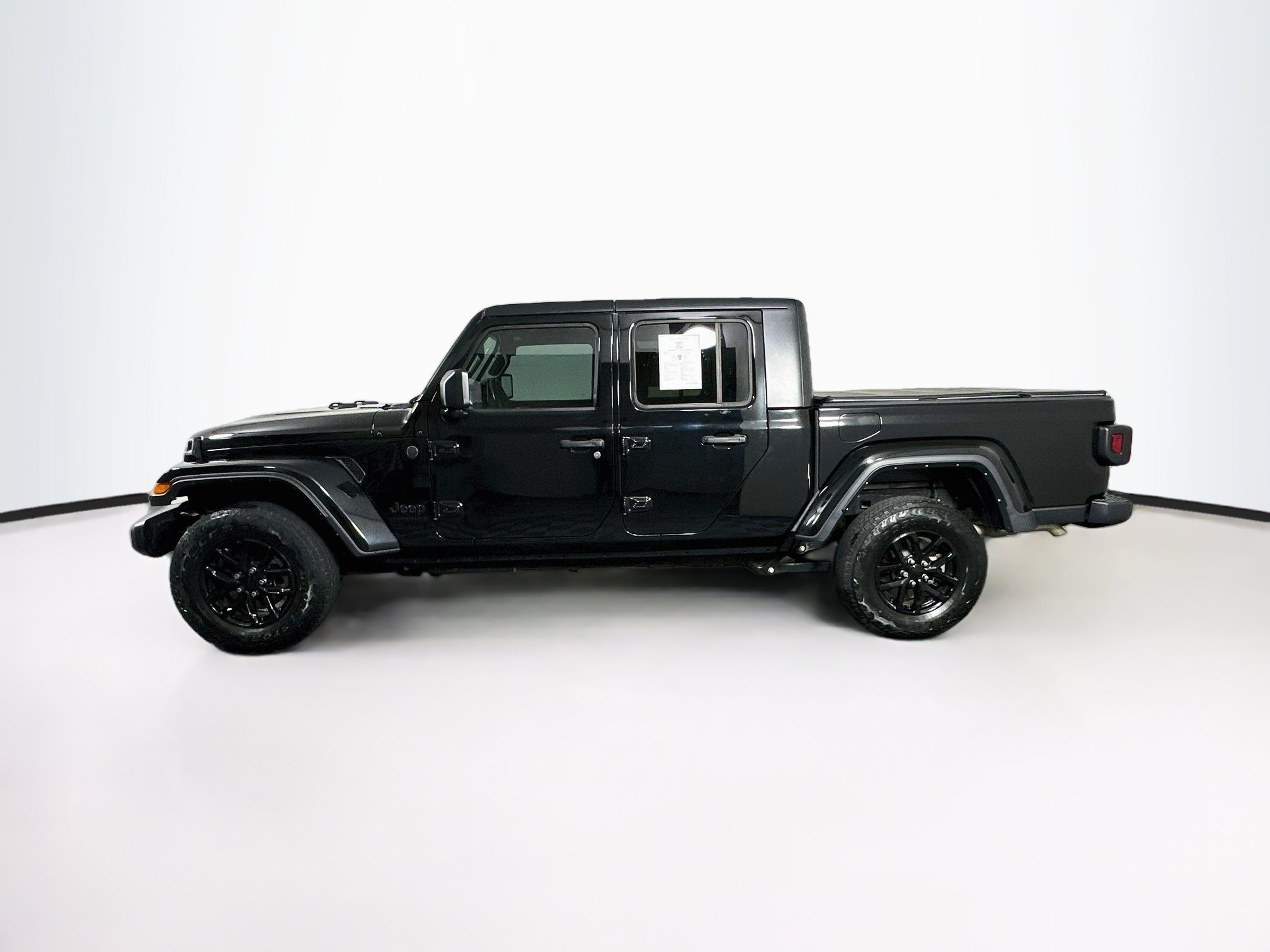 Used 2023 Jeep Gladiator Sport AWD/4WD image 4