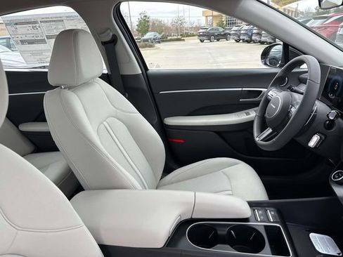 New 2026 Hyundai Sonata SEL FWD image 13