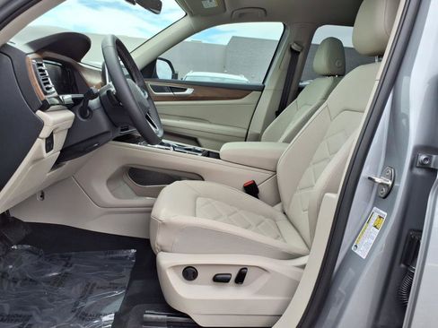 New 2026 Volkswagen Atlas SE image 11