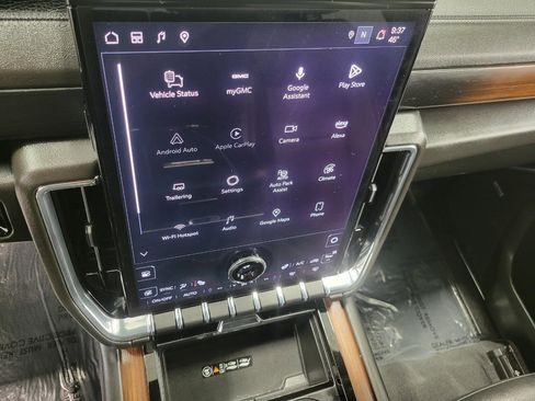 Certified 2025 GMC Yukon XL Denali image 8