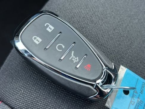 Used 2023 Chevrolet Equinox RS AWD/4WD image 32