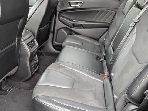 Used 2015 Ford Edge Sport w/ Equipment Group 401A FWD image 8