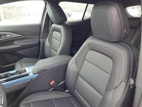 New 2026 Chevrolet Equinox EV LT image 5