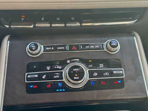 Used 2020 Lincoln Aviator Reserve w/ Elements Package Plus AWD/4WD image 33