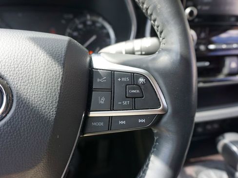 Used 2021 Toyota Highlander Limited image 8