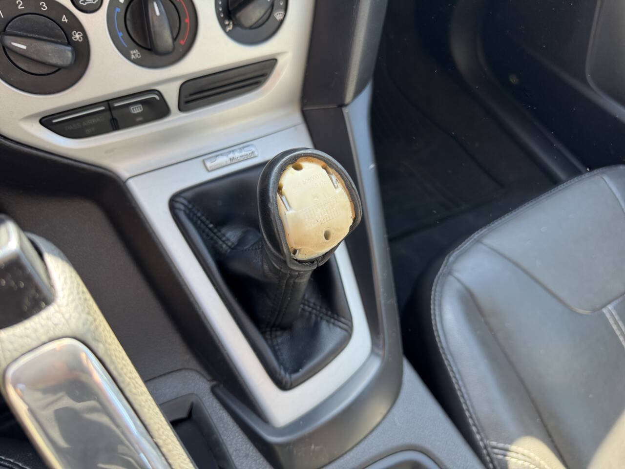 Used 2013 Ford Focus SE FWD image 36