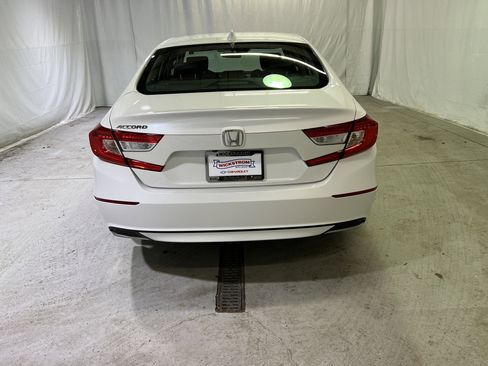 Used 2020 Honda Accord EX image 9