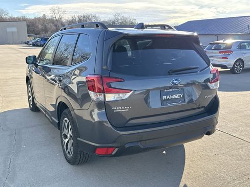 Used 2024 Subaru Forester Premium image 4