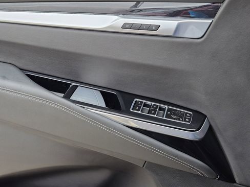 Certified 2025 Cadillac Escalade Sport AWD/4WD image 28