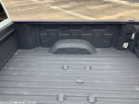 Used 2023 GMC Sierra 2500 AT4 w/ Gooseneck/5TH Wheel Package image 14