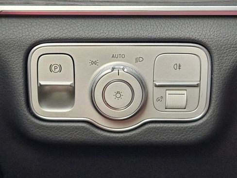 Certified 2025 Mercedes-Benz GLE 450 4MATIC image 21
