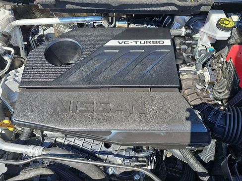 Used 2024 Nissan Rogue SV AWD/4WD image 27