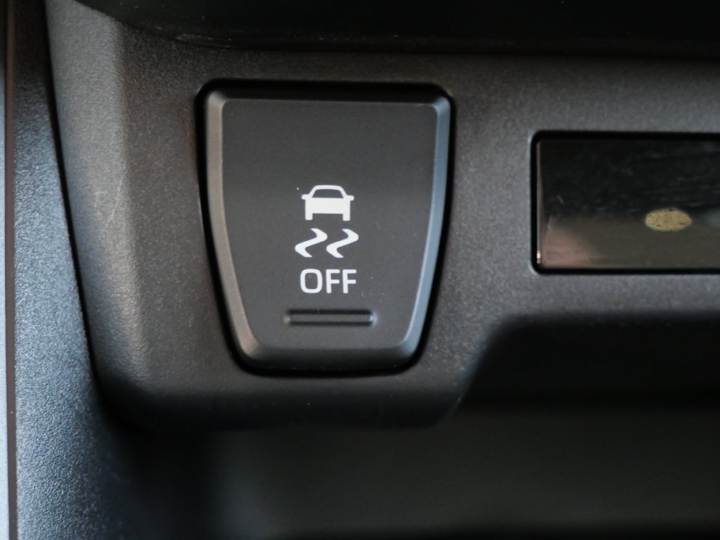 Certified 2025 Toyota RAV4 LE AWD/4WD image 20