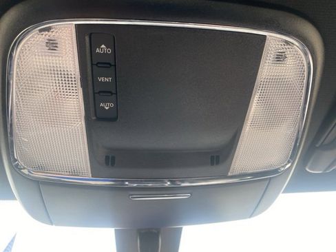 Used 2022 Dodge Charger SXT w/ Leather Interior Group image 24