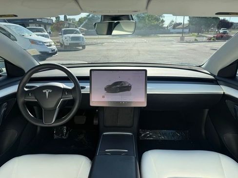 Used 2022 Tesla Model 3 Long Range AWD/4WD image 13