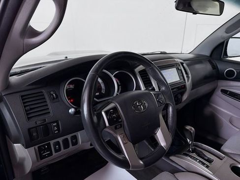 Used 2015 Toyota Tacoma Base TRD SPORT w/ TRD Sport Package image 10