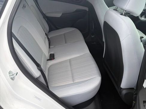 Used 2023 Hyundai Kona SEL AWD/4WD image 23