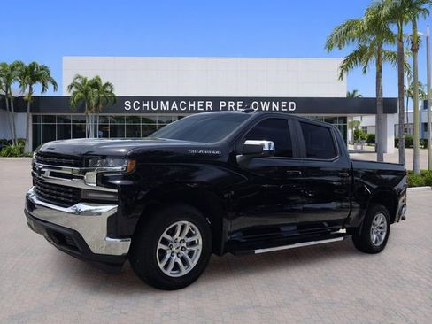 Used 2019 Chevrolet Silverado 1500 LT w/ Trailering Package RWD image 3